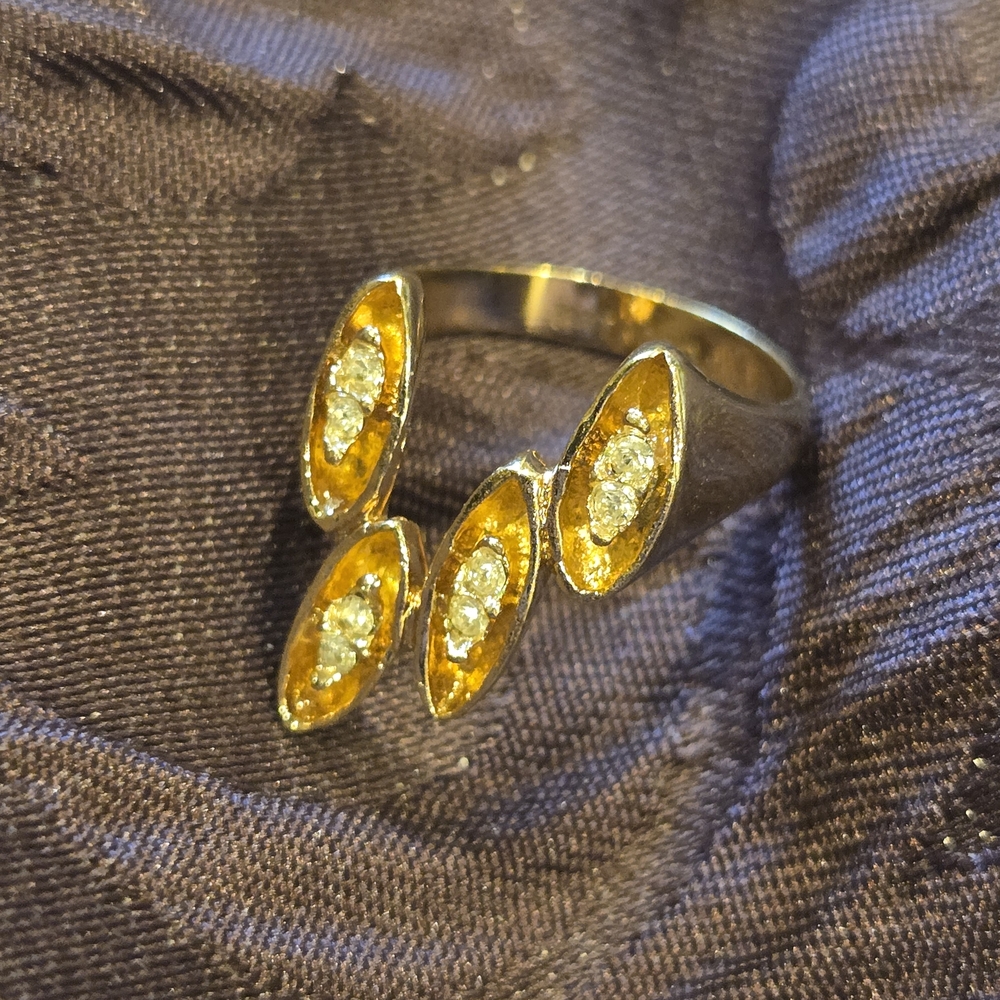 18kt Heavy Gold Plated Vintage Bezel Cut Ring. Cubic Zirconia.  Size 4 3/4